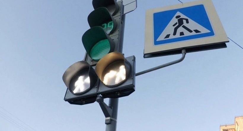 В Кирове устанавливают светофоры с бело-лунными сигналами