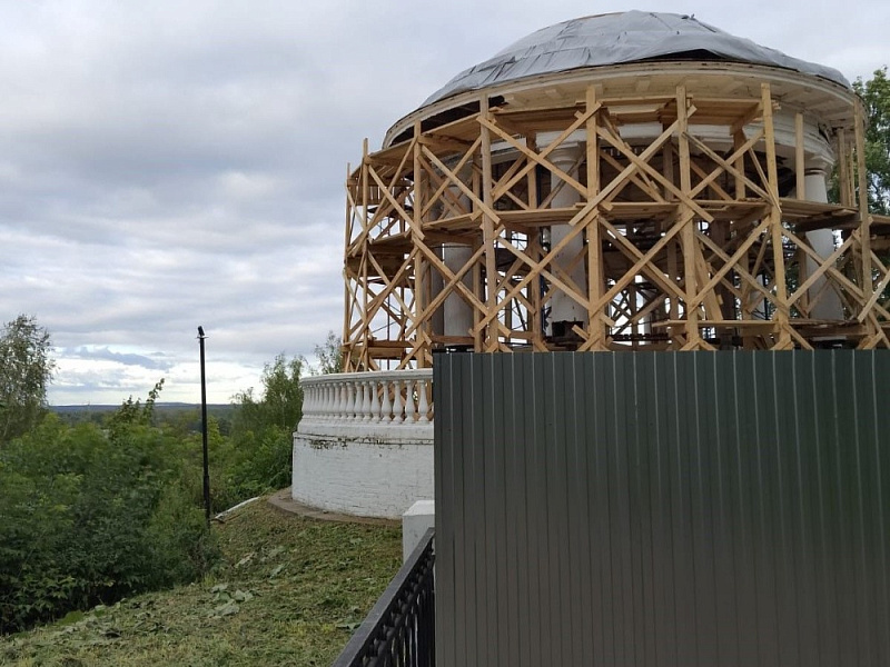 Ремонт ротонд в Александровском саду закончат не раньше лета