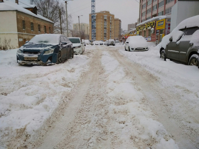 Кировчанам предлагают сообщать о плохой уборке дворов