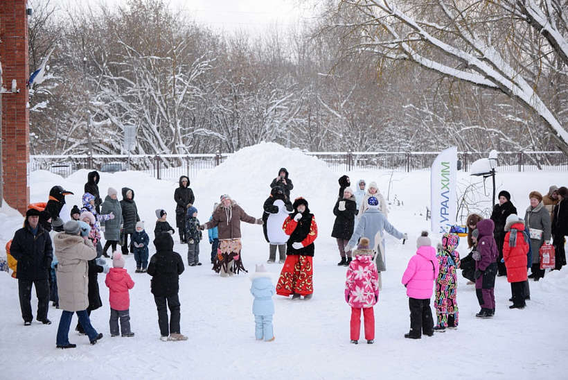 При поддержке «Уралхима» в Кирово-Чепецке прошли новогодние праздники «Елка в каждый двор»