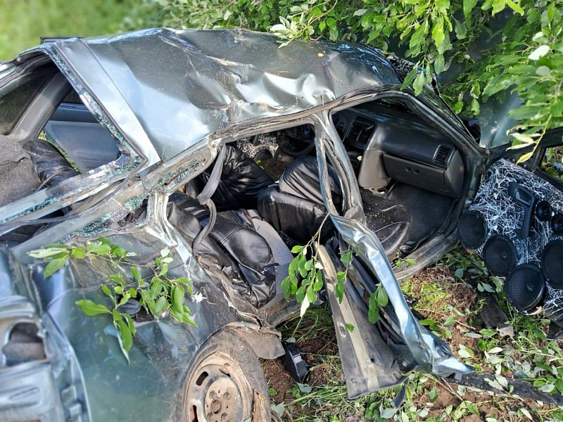 В Кировской области пассажир погиб, сев в машину к пьяному водителю