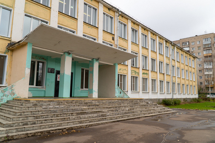В Кирове продолжается ремонт школы №53