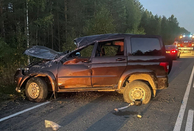 2 человека погибли в аварии с опрокинувшимся УАЗом