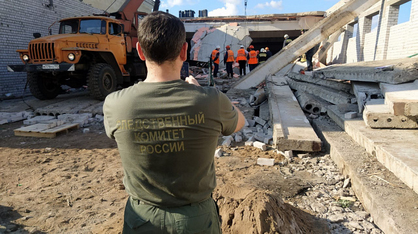 Фигурантов дела об обрушении ТЦ в Зуевке отправили под домашний арест