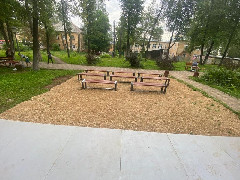 В сквере Дружбы появится подиум и спортивная площадка