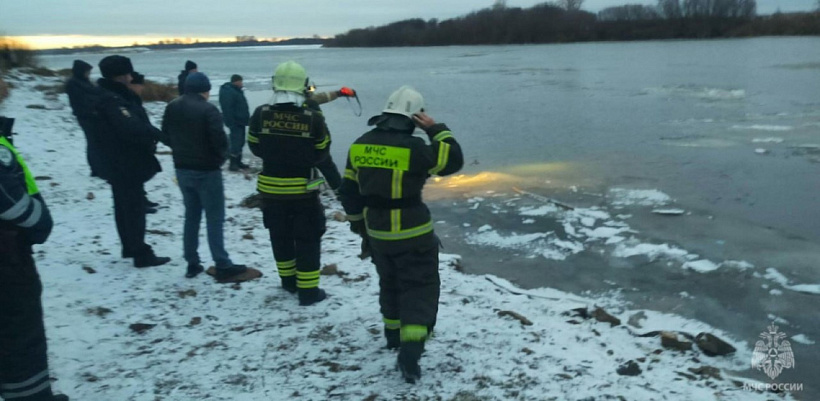 Две девочки провалились под лёд в Кирово-Чепецке