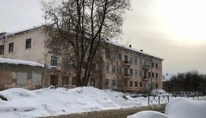 Следком РФ взял на контроль проверку разрушающейся школы в Кирове