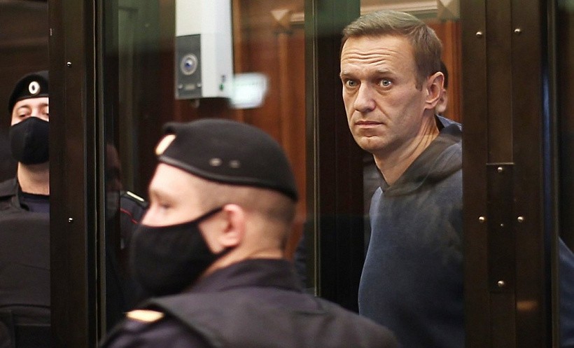 Жителя Кирова подозревают в угрозах прокурору по делу Навального