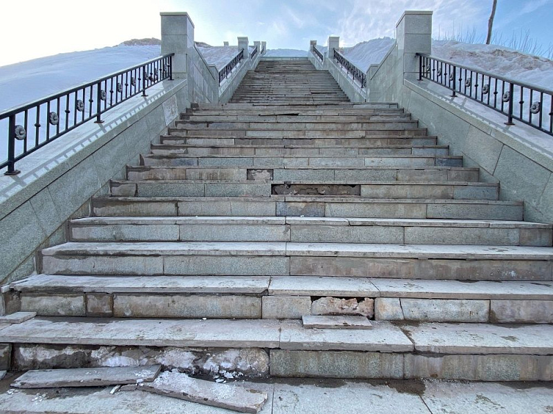 На набережной Грина отремонтируют лестницу