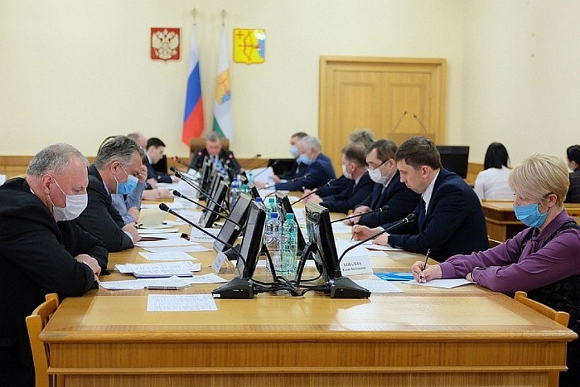 Депутаты хотят участвовать в назначении министров кировского правительства