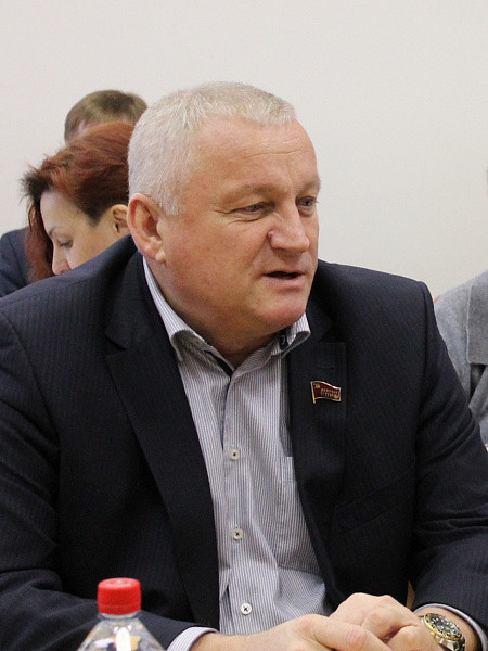 За поддержку Быкова из фракции «КПРФ» исключили двух депутатов