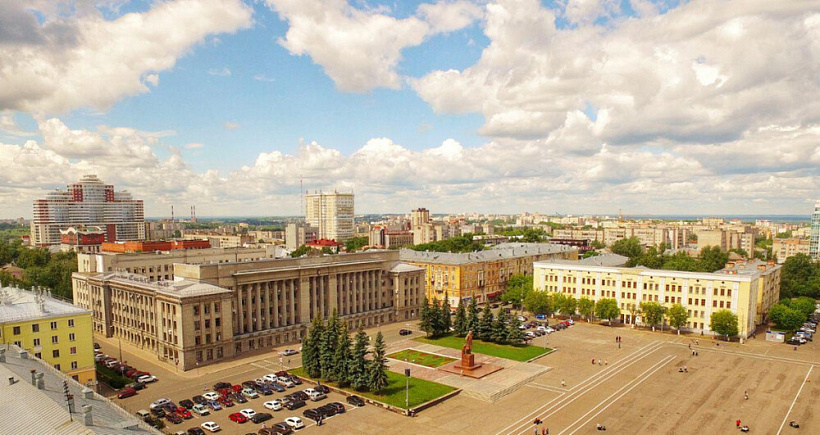На Театральной площади откроется выставка под открытым небом